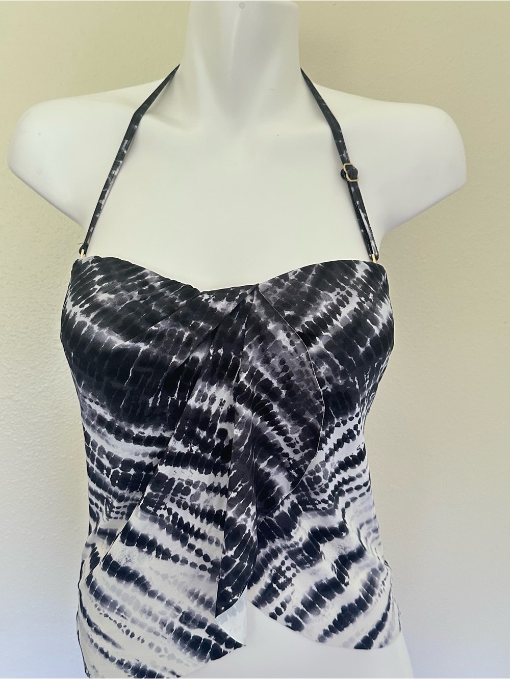 Vince Camuto Black & White Halter Tie-Dye Bandeau Swim Top